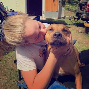 Meet your Posher, Dakota